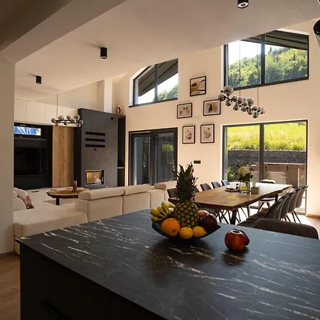 Alpehytte Pri Rybniku Strohm